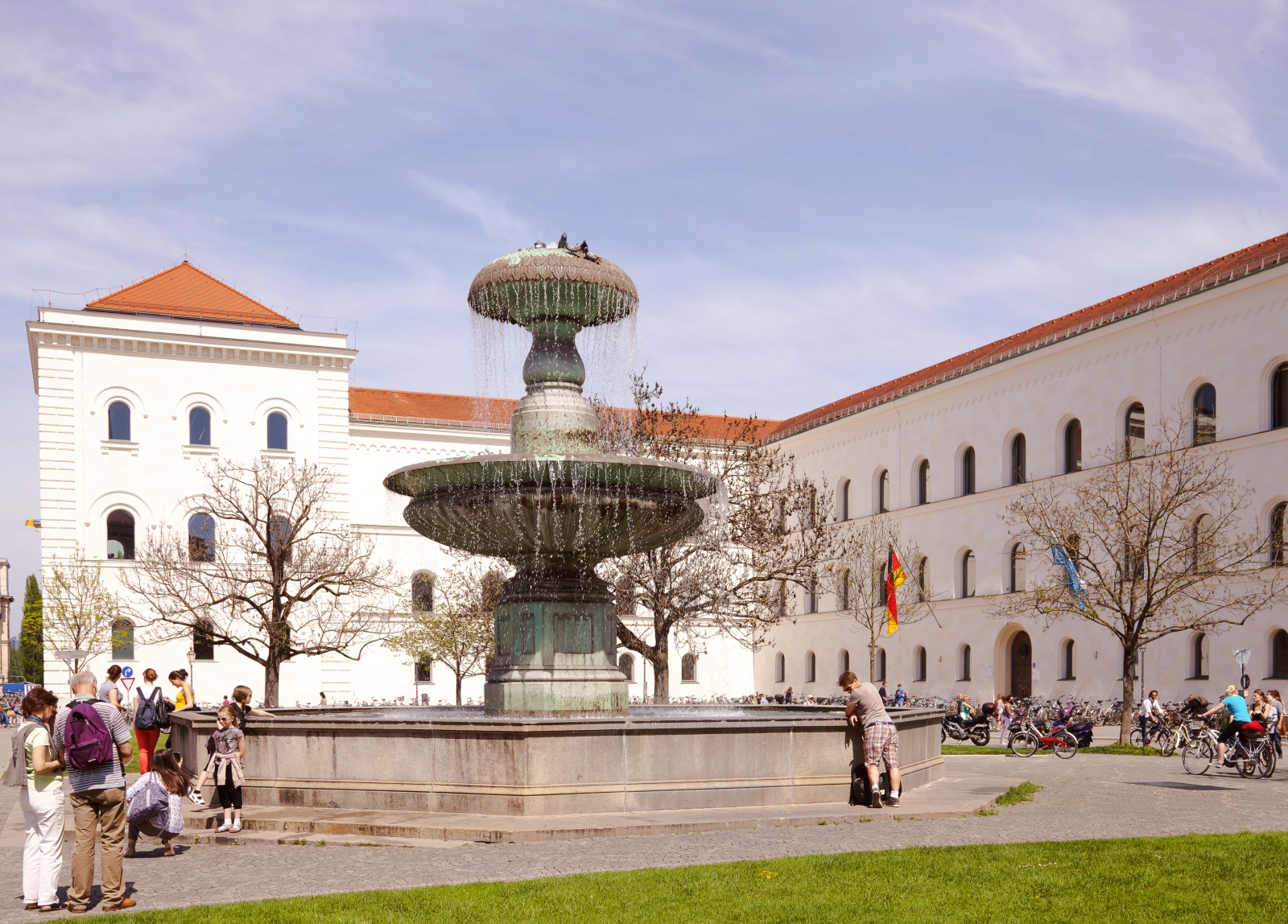Juristische Fakultät der LMU München am Professor-Huber-Platz