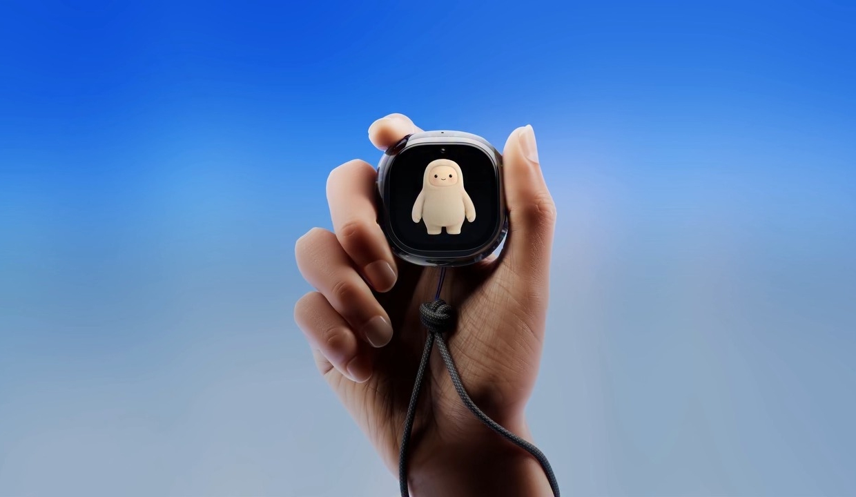 Tamagotchi on Steroids - Meta Muse Charm Tamagotchi on Steroids - Meta Muse Charm